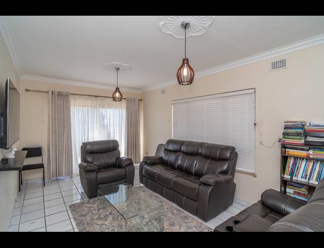 3 BEDROOM HOUSE SOLD IN RESERVOIR HILLS